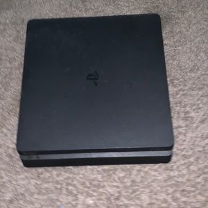PlayStation4 good condition no controllers or power cord willing to down on pric